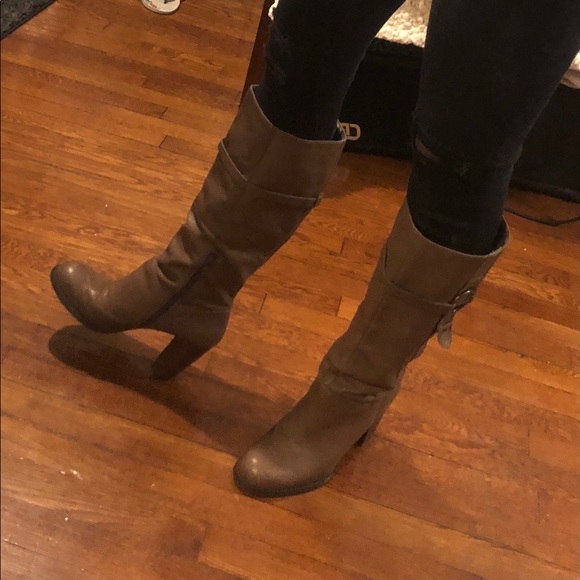 Tan, Leather Heeled Boots - Picture 7 of 8